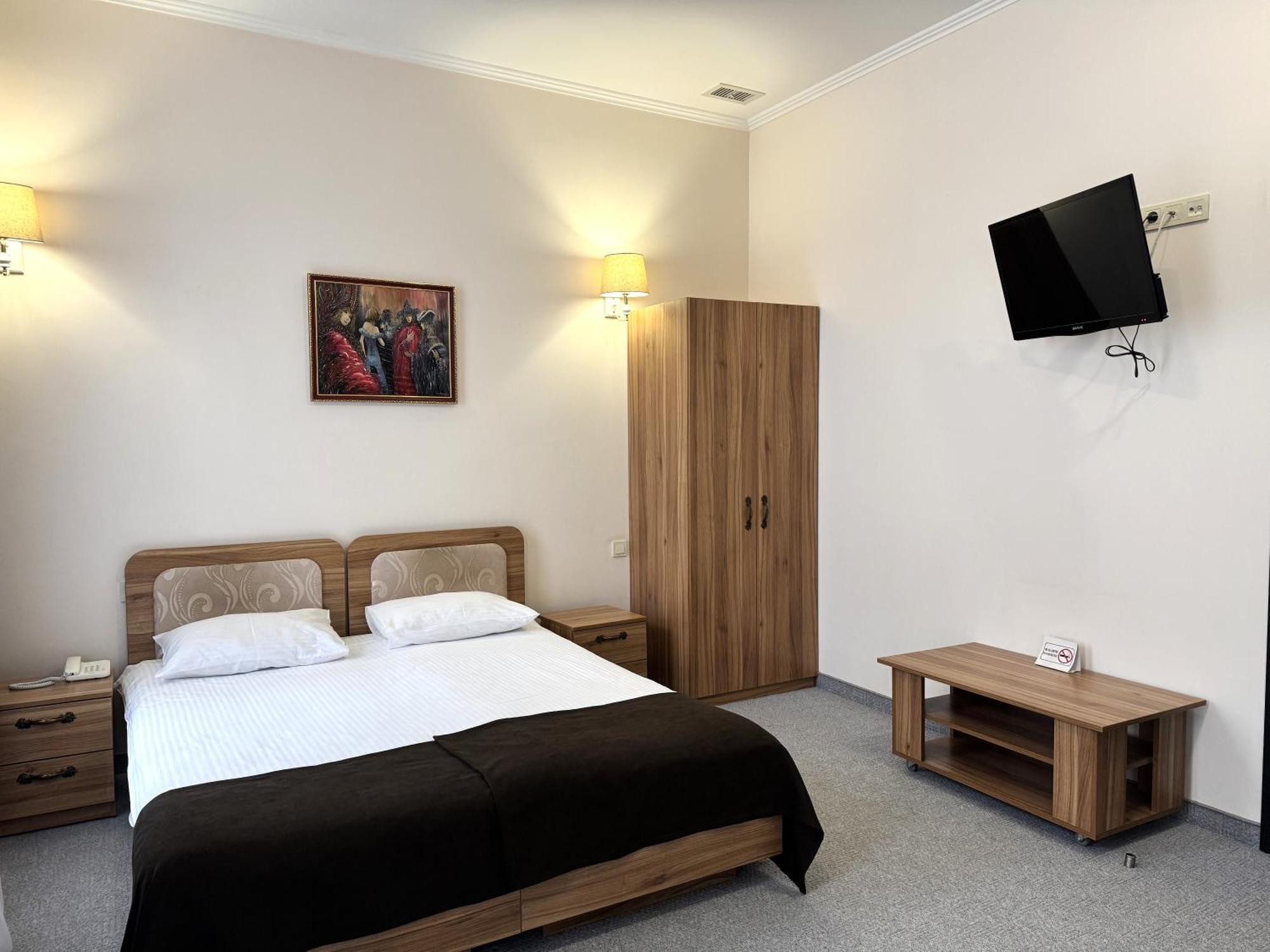 Hotel 52 Odesa Exterior photo