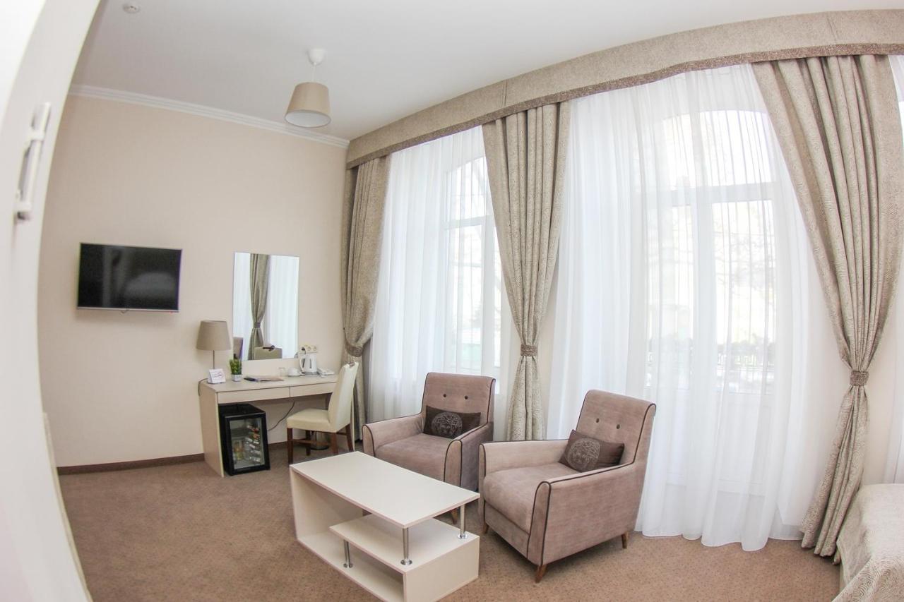 Hotel 52 Odesa Exterior photo
